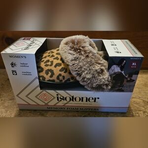 Isotoner leopard Print Memory Foam Slippers